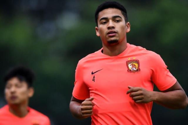 乐鱼体育-【问答】国足归化什么类型的球员更靠谱？